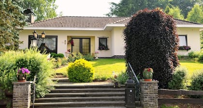 Beautiful Villa with Fitness, Sauna, Solarium, Hot Tub, Massage Showers