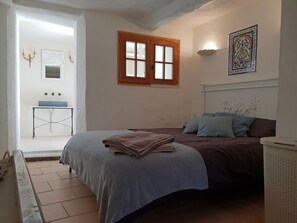 Casa | 2 quartos, individualmente mobiliados, roupa de cama