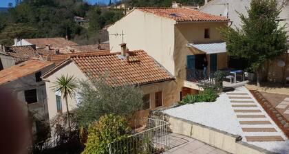 Villa in Meounes-les-montrieux