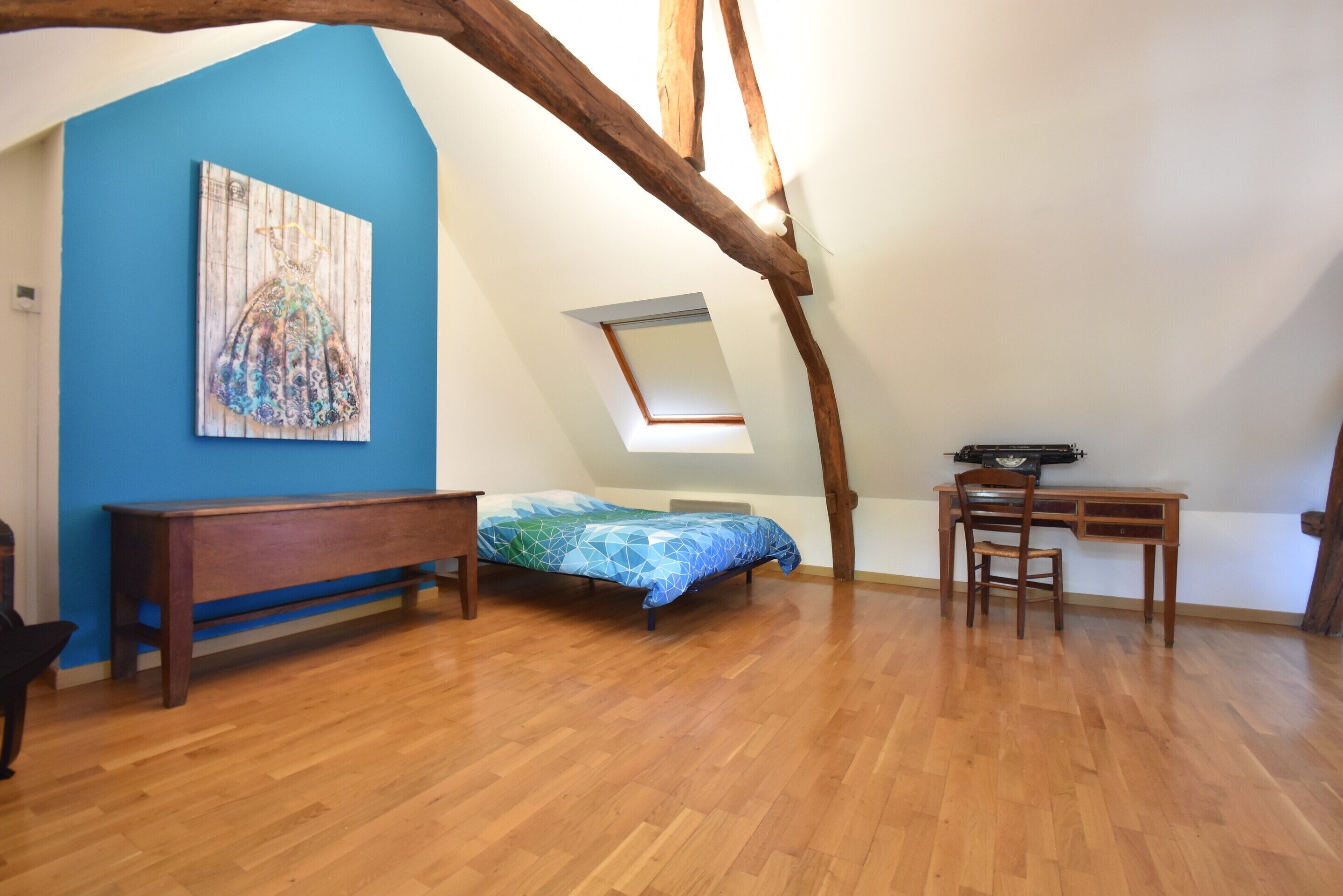 House | 3 bedrooms, individually furnished, iron/ironing board, bed sheets