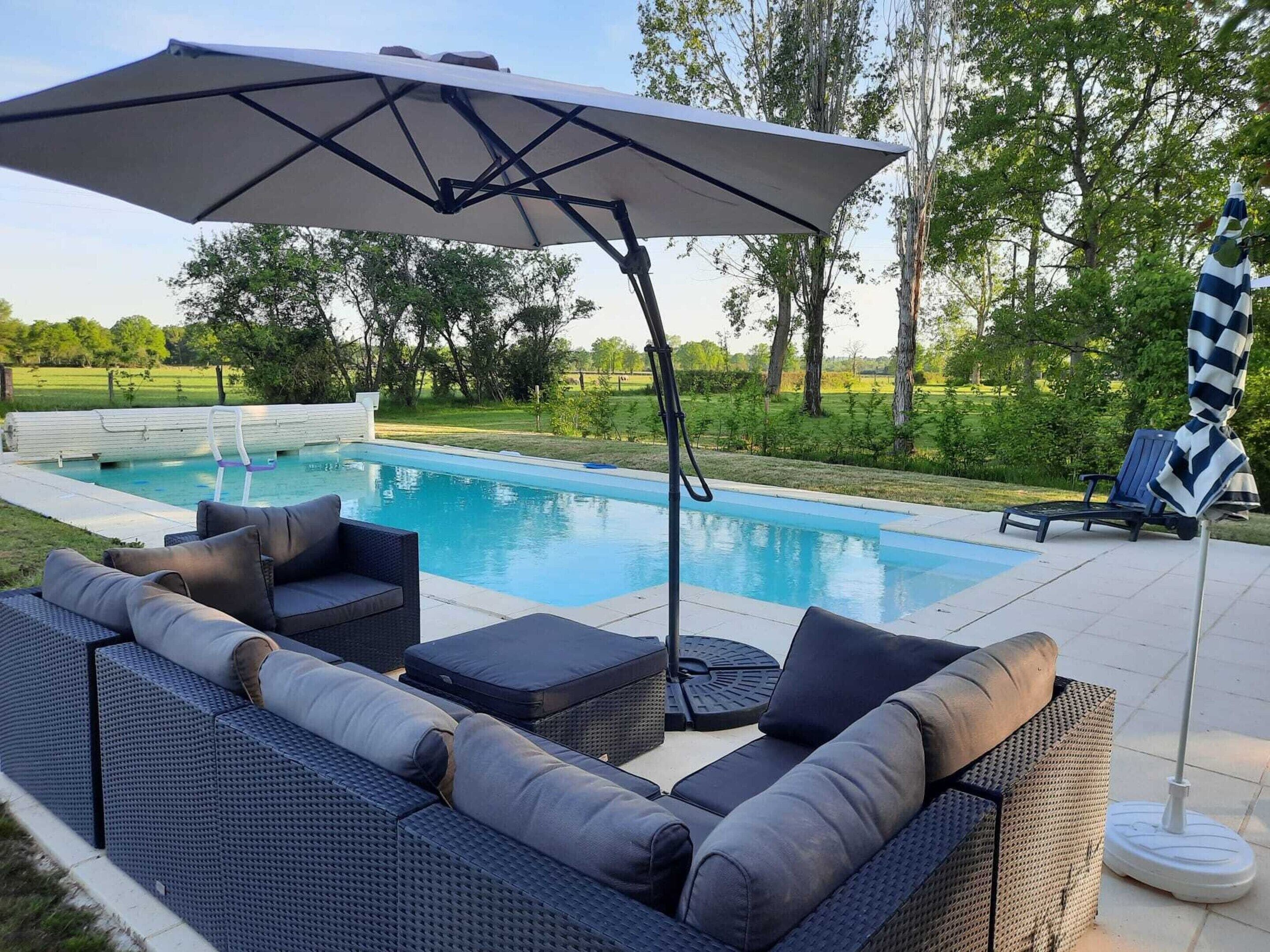 House | Pool