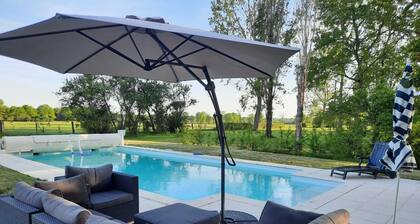 Beautiful Authentic Holiday Home With Pool