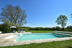 Pool - Beautiful Authentic Holiday Home With Pool (Chantenay-Saint-Imbert)