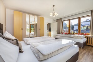 2 bedrooms, free WiFi - Herzerl-Chalet Appartements (Flachau)
