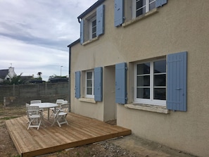 House | Balcony - Cozy Holiday Home in Santec With Private Garden (Santec)