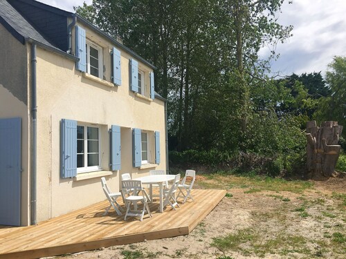 Cozy Holiday Home in Santec With Private Garden