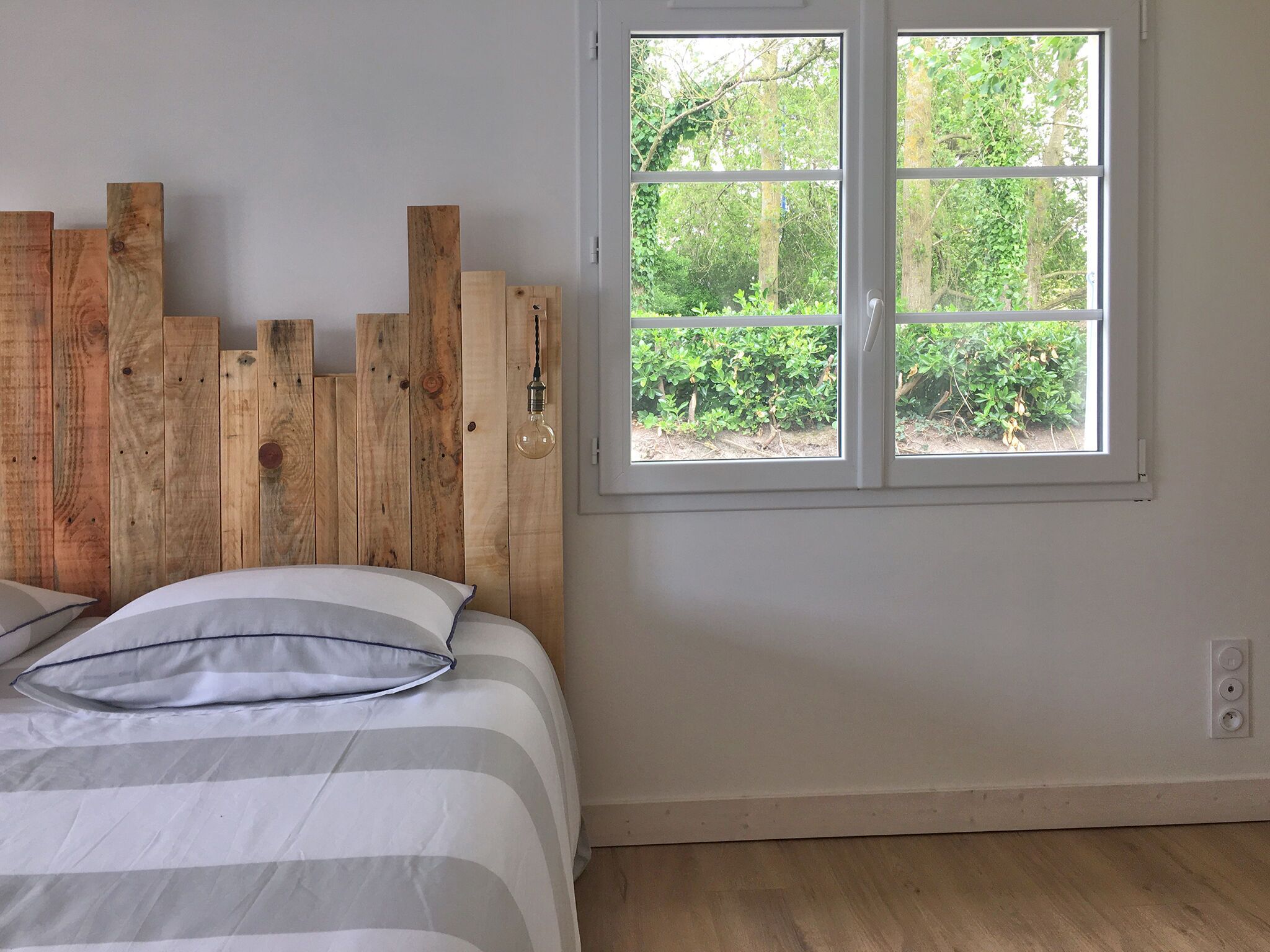 3 bedrooms, individually furnished, bed sheets