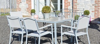 Wonderfully Furnished Cottage, Very Comfortable, Small Village Near Namur