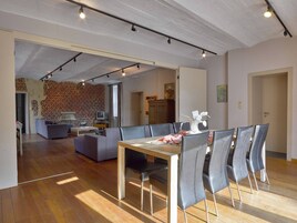 House | Dining