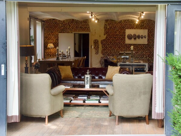 House | Living area | TV - House in Former Monastery (Sint-Truiden)