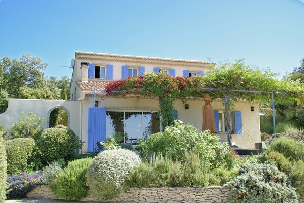 Villa | Exterior - Sunny Provence Getaway (Villes-sur-Auzon)