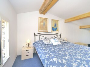 Villa | Room amenity - Sunny Provence Getaway (Villes-sur-Auzon)