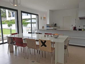 Dining - Villa on a High-end Residence in Nîmes With Heated Pool (Nîmes)
