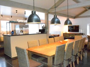 House | Dining