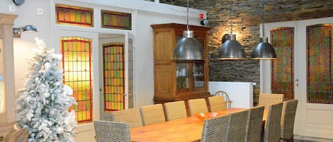 تناول الطعام