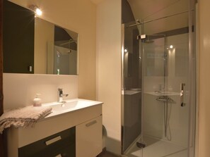 House | Bathroom