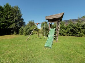 Villa | Garden - Quiet Villa with Hot Tub & Sauna (Somme-Leuze)