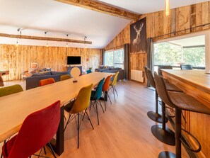 Chalet | Dining