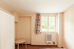 Apartamento | 1 dormitorio, mobiliario individual, ropa de cama