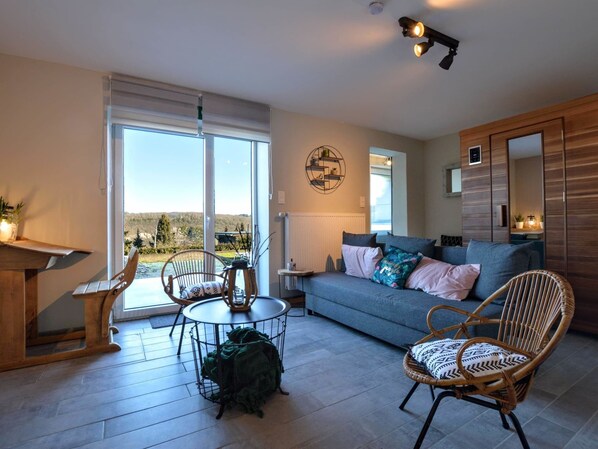 Cottage | Living area - Luxurious Cottage in Aywaille with Sauna & Hot Tub (Aywaille)