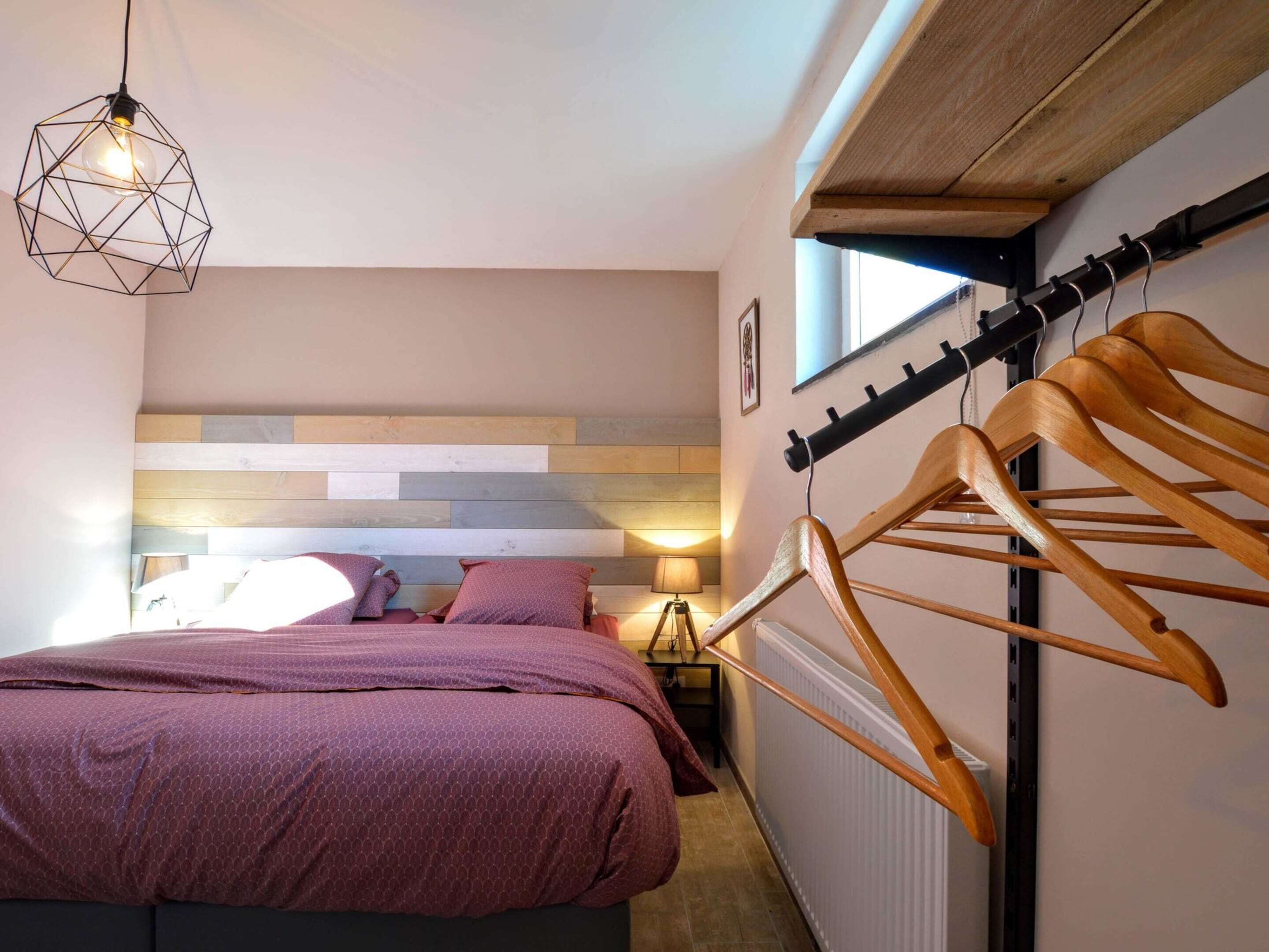 Cottage | 2 bedrooms, iron/ironing board, individually furnished