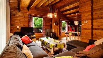 Chalet | Living area