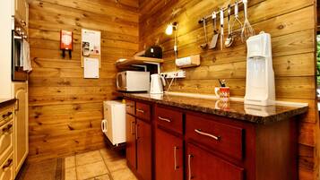 Chalet | Private kitchen | Microwave, stovetop
