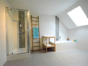 Bathroom - Elegant Child Friendly Villa in Berismenil near Forest (La Roche-en-Ardenne)