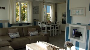 Dining - Quaint Holiday Home in Groffliers With Swimming Pool (Groffliers)