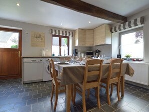 Cottage | Dining