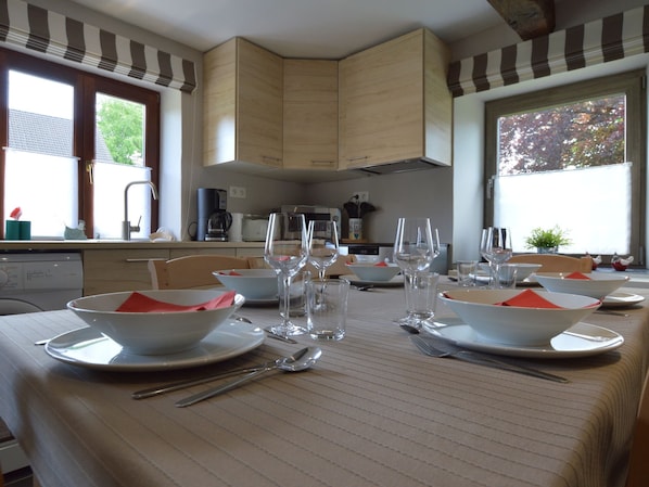 Cottage | Dining