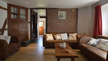 Cottage | Living area