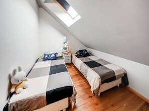 House | 2 bedrooms, individually furnished