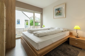 5 bedrooms, individually furnished, bed sheets - Luxury Villa with Sauna & Hot Tub in Middelkerke (Middelkerke)