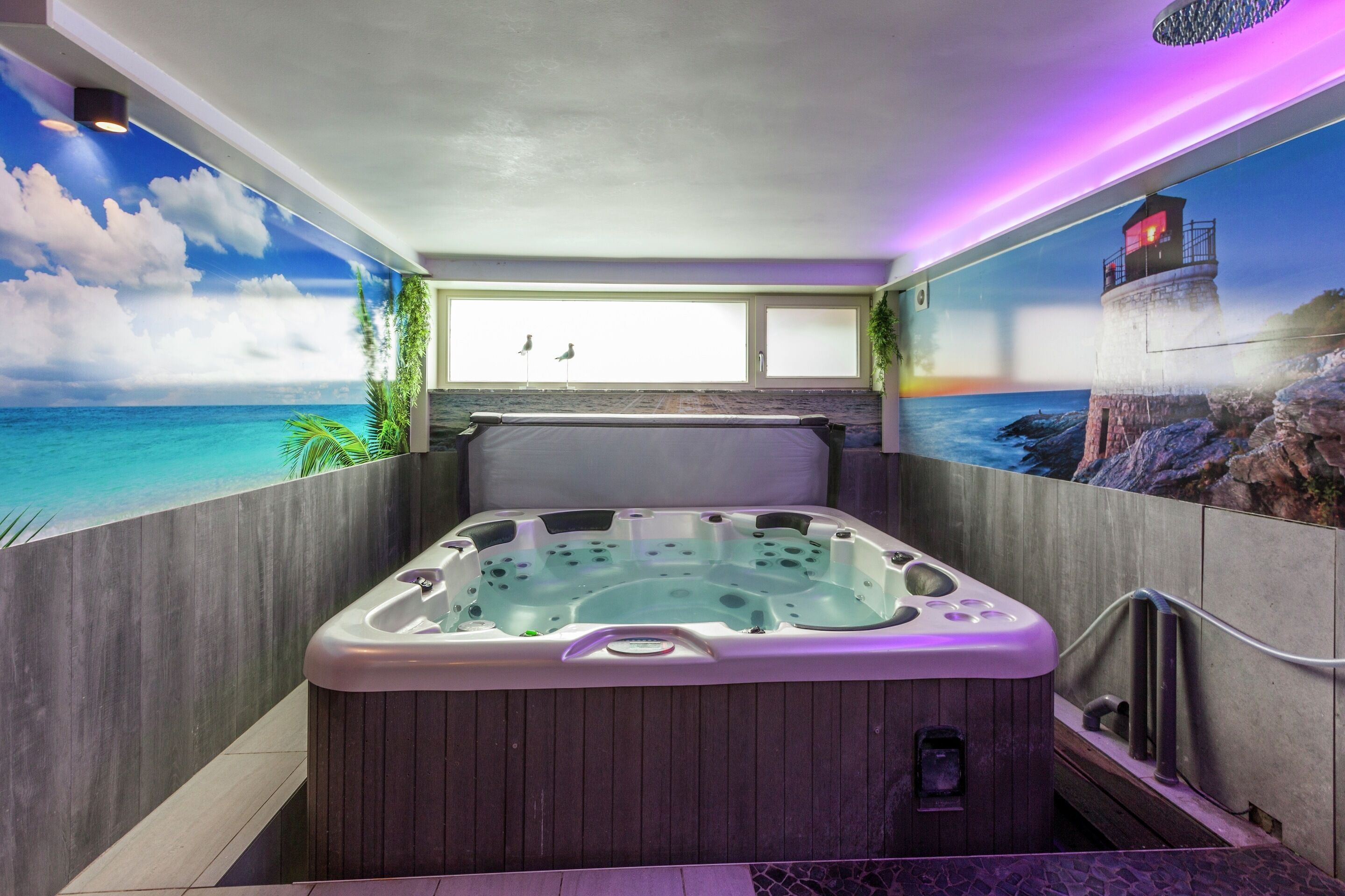 Biệt thự | Bồn tắm spa trong nhà