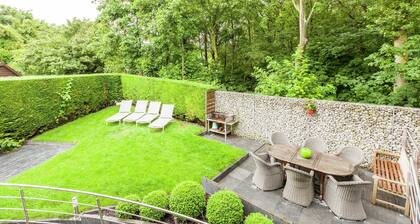 Luxury Villa with Sauna & Hot Tub in Middelkerke