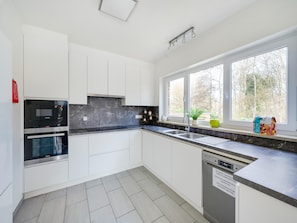Villa | Private kitchen | Highchair - Luxury Villa with Sauna & Hot Tub in Middelkerke (Middelkerke)