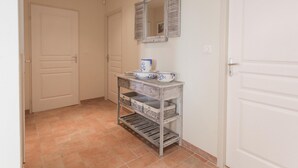 Villa | 3 bedrooms, individually furnished, bed sheets - Typical French Holiday Villa With Boules Court and Private Swimming Pool (Oupia)
