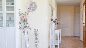 Reception - Typical French Holiday Villa With Boules Court and Private Swimming Pool (Oupia)