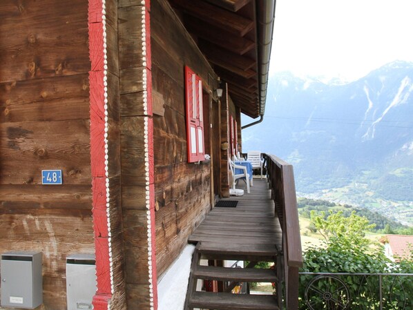 Apartment | Balcony - Boutique Apartment in Valais With Balcony (Guttet-Feschel)