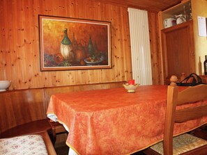 Apartment | Dining