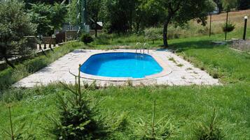 Kolam renang outdoor