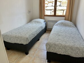 Villa | 3 slaapkamers, individueel gemeubileerd, een strijkplank/strijkijzer