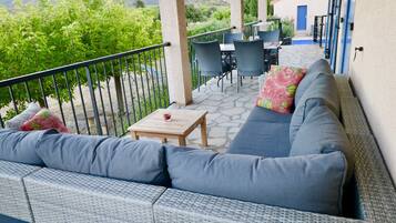 Villa | Balcony