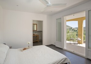 Villa - Roquebrun Villa With Pool (Roquebrun)