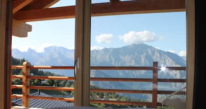 Chalet in La Tzoumaz Near Ski Lift
