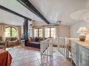 Fireplace - Cosy House With Spectacular Views and Private Pool (Touffailles)