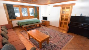 Unclassified image, 4 of 25, button - Restful Holiday Home With Sauna, Garden, Table Football (Vrbno pod Pradedem)