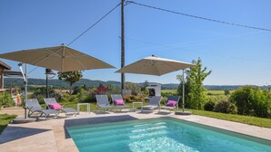 Outdoor pool - Spacious Villa in Vire-sur-lot With Heated Pool (Vire-sur-Lot)