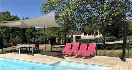 Peaceful Villa in Puy-l'eveque With Swimming Pool
